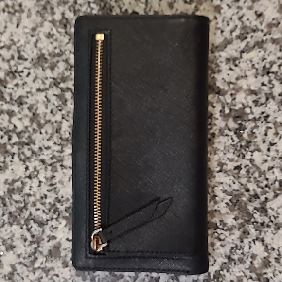 Kate spade New York Black Leather Wallet. - Picture 2 of 13